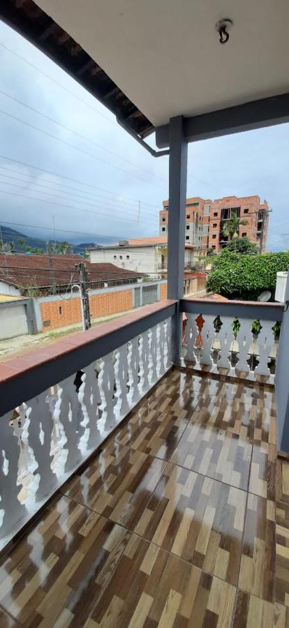 Residencia Em Bairro Do Pereque-acu